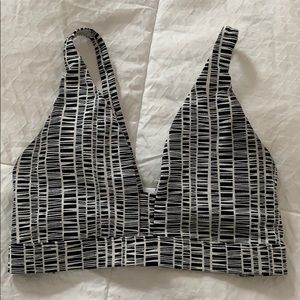 Women’s sports bra